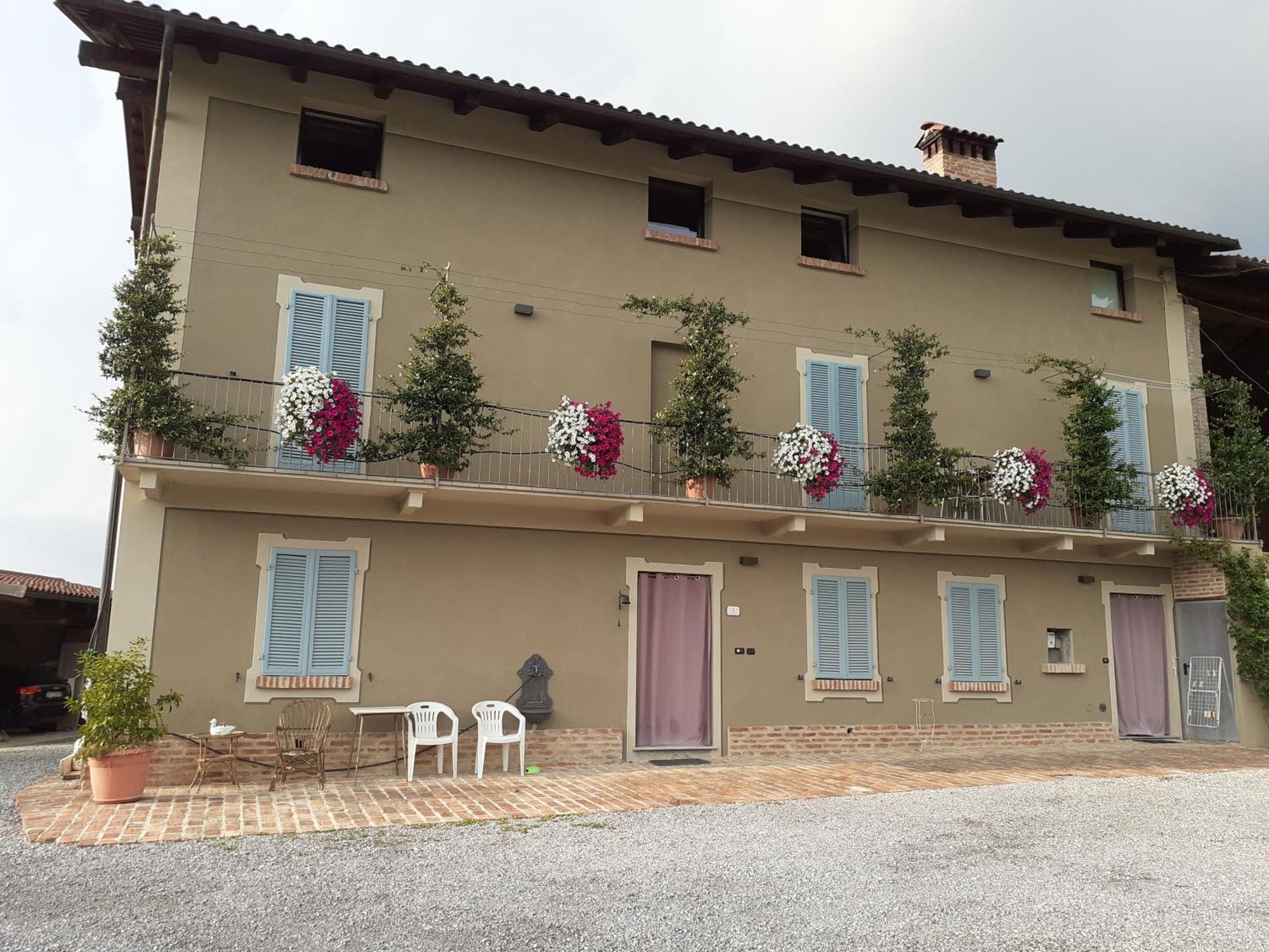 La Casa Di Roby-1 Appartamento La Morra Con Piscina Exteriér fotografie